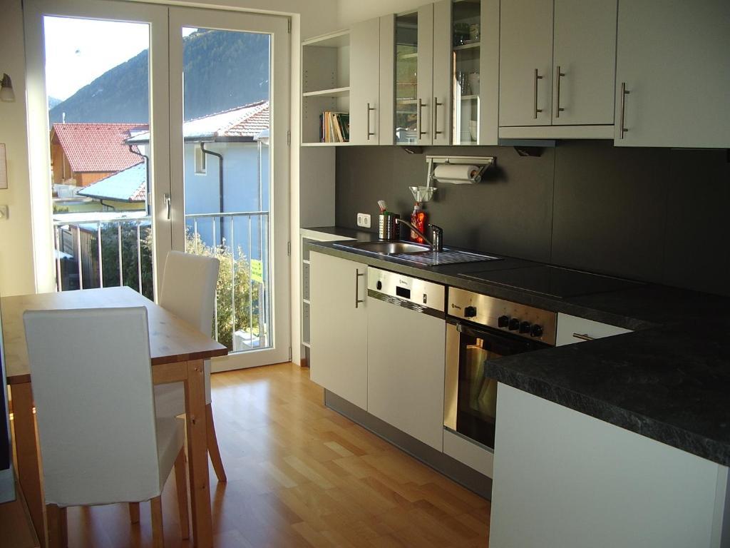 Haus Arosa Apartment Pettneu am Arlberg Phòng bức ảnh