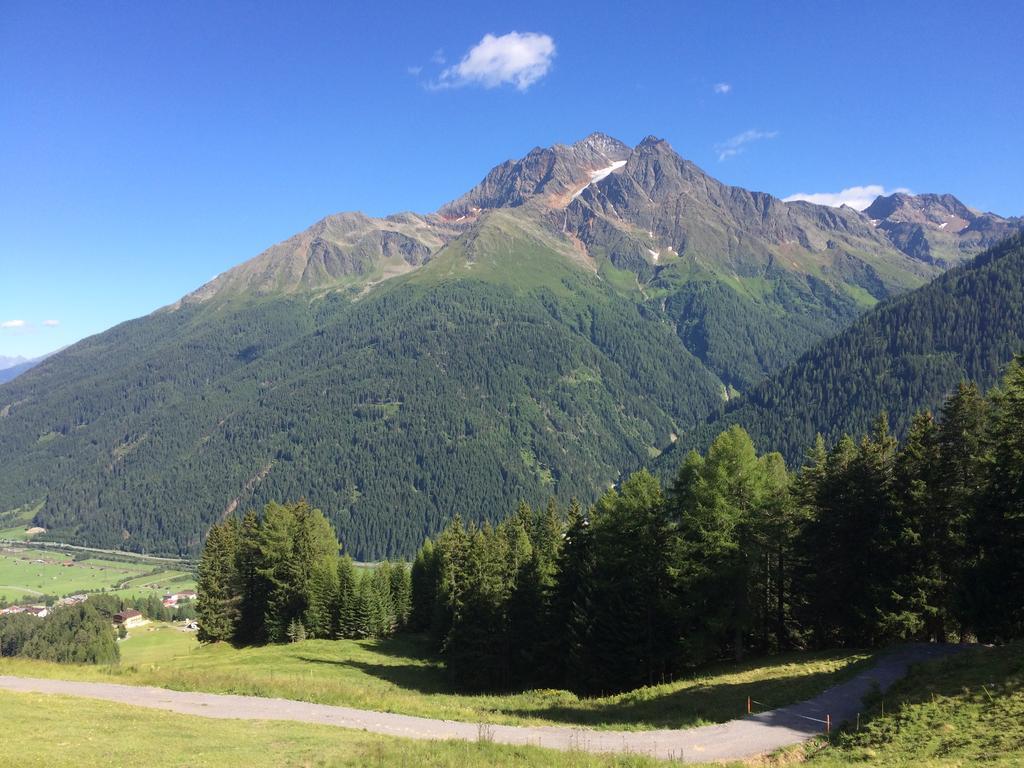 Haus Arosa Apartment Pettneu am Arlberg Ngoại thất bức ảnh